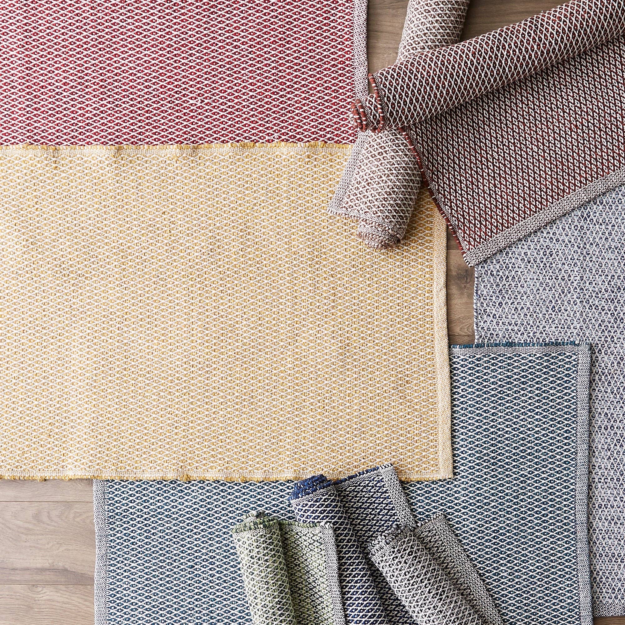 Honey Gold  Diamond Recycled Yarn Rug 2X3 Ft